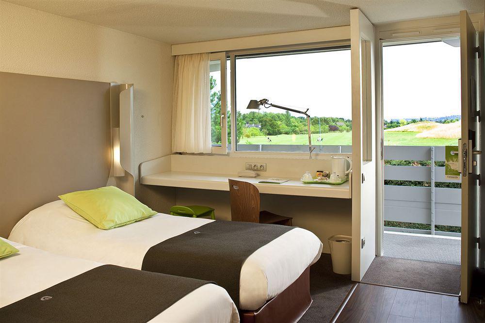 Campanile Hôtel Auch Zimmer foto